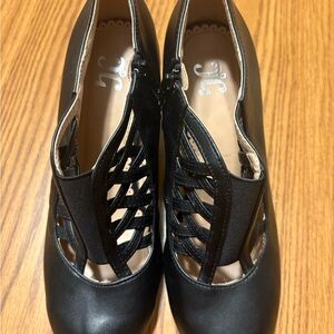 JOURNEE COLLECTION Womens Black Lace Reita Round Toe Block Heel Booties
